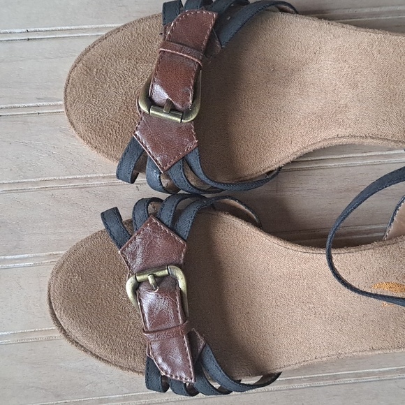 Aeropostals Ankle Strap Buckle Short Heel Wedges Y2k Navy Boho 2 Toned Sandals - Picture 3 of 13